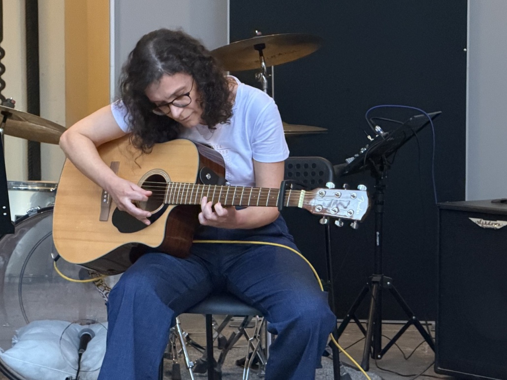261003_home-chitarra-acustica Istituto Musicale Rusconi